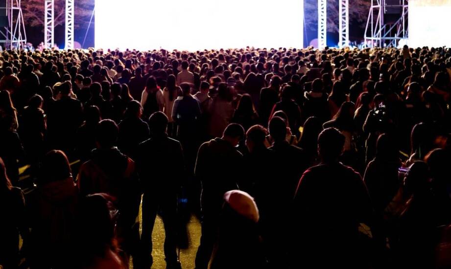 Jakie są najważniejsze aspekty bezpieczeństwa przy organizacji pokazów sztucznych ogni?