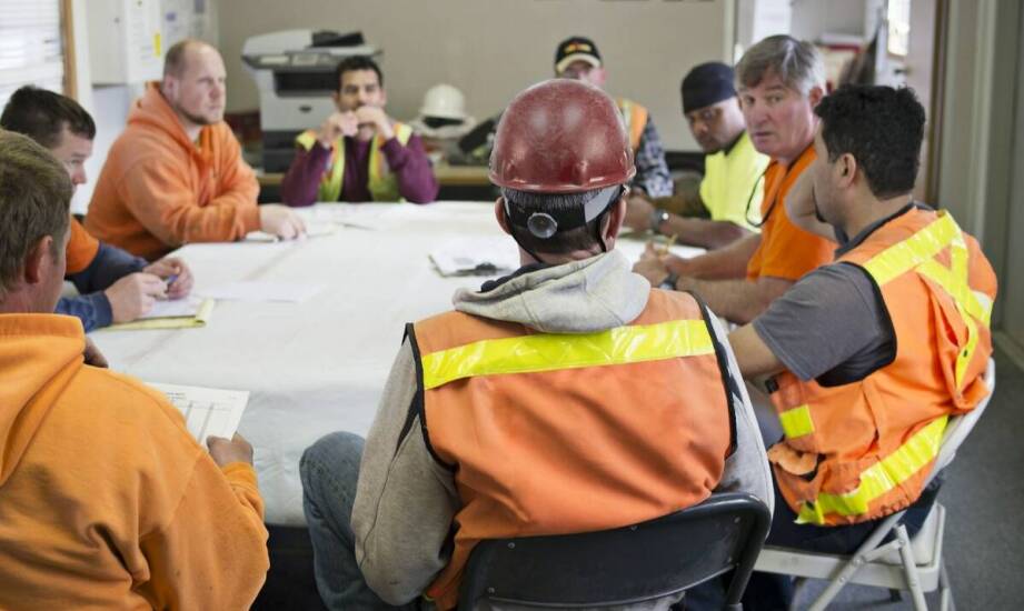 Kluczowe zalety szkoleń BHP dla branży TSL