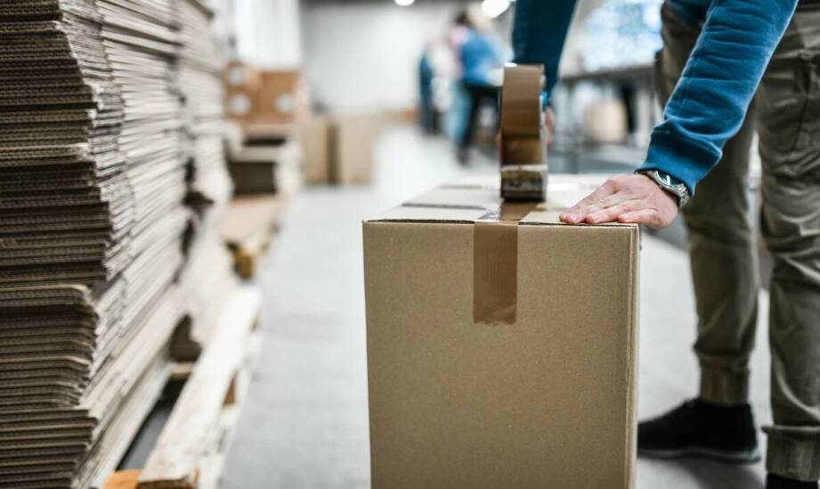 Wyzwania związane z transportem sprzętu elektronicznego przy przeprowadzce biura