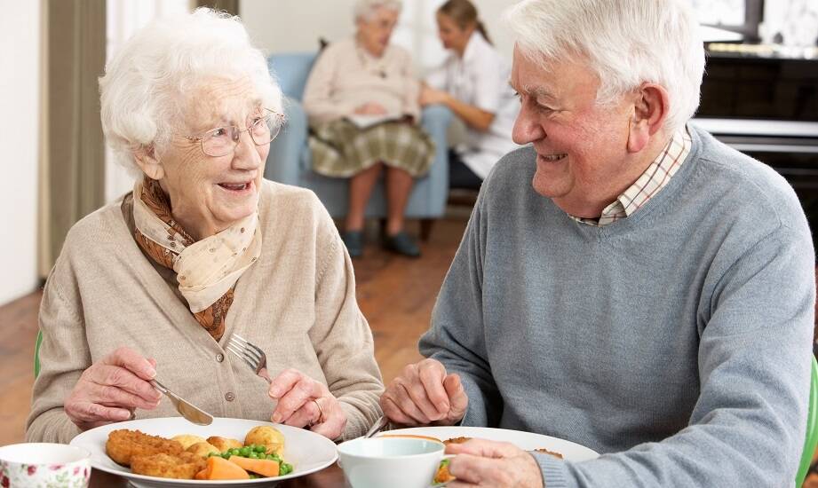 Jakie znaczenie ma wsparcie dietetyczne dla seniorów w domu opieki?