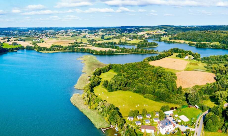 Jak obozy przygody na Mazurach łączą naukę z zabawą?