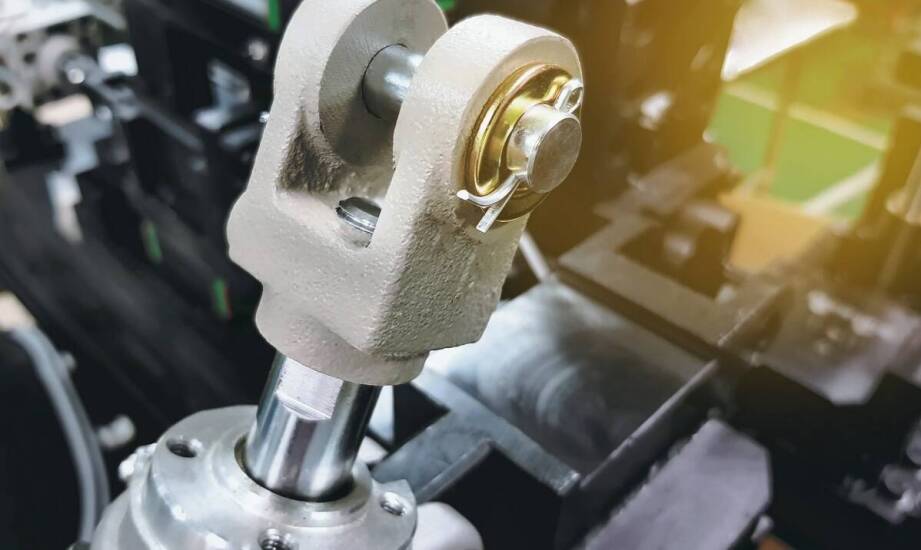 Jak produkcja siłowników tłokowych wpływa na ich efektywność i trwałość?