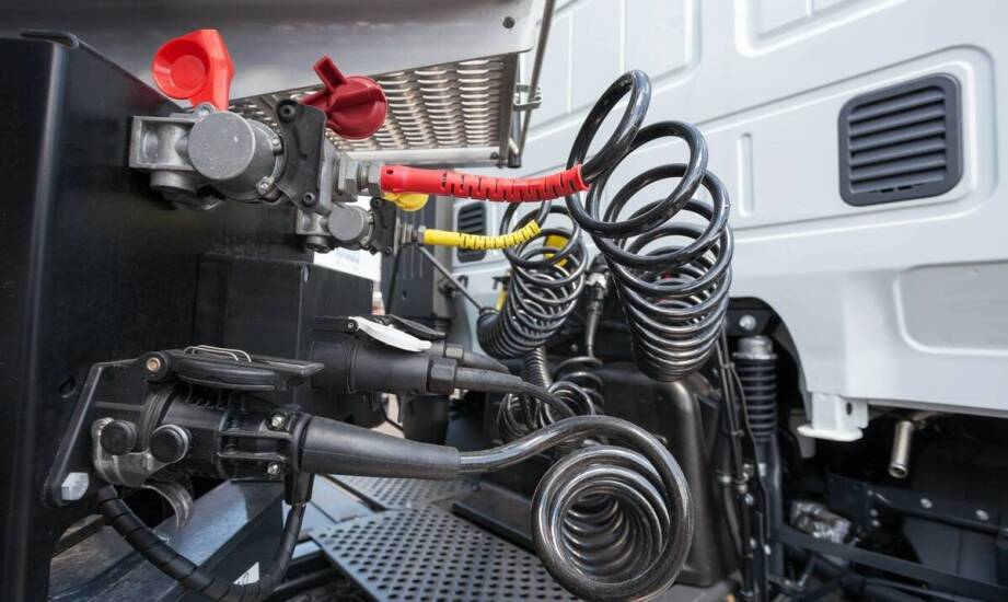 Nowoczesne systemy zabezpieczeń ładunku w przyczepkach samochodowych