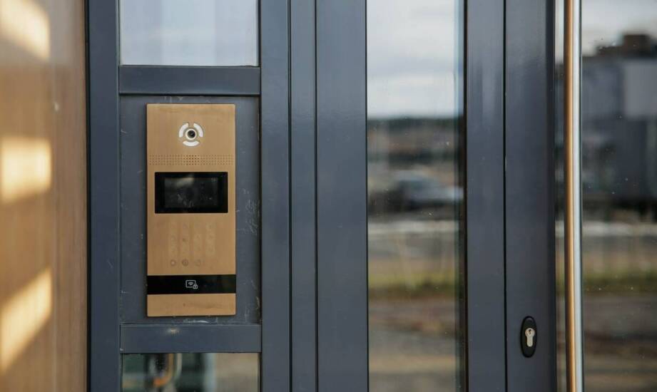 Dlaczego warto zainwestować w nowoczesne systemy domofonowe?