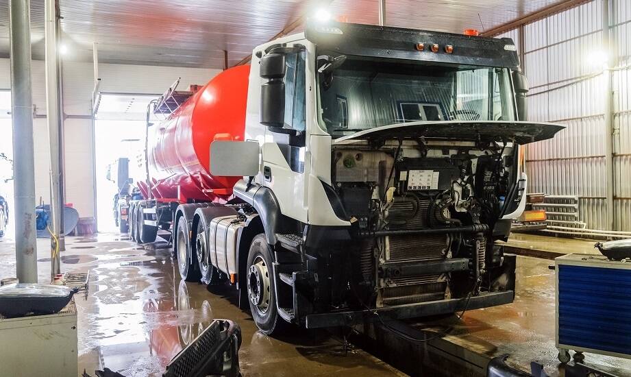 Jak serwis i konserwacja wpływają na trwałość cystern do przewozu wody pitnej?