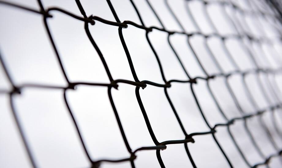 Jakie funkcje w budownictwie pełnią siatki zabezpieczające?