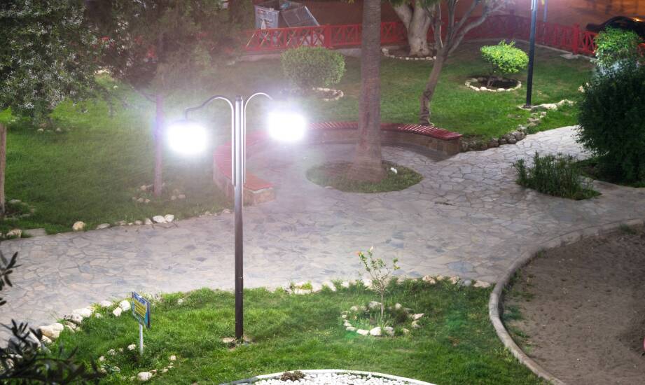 Projektowanie systemów oświetlenia parków – jakie technologie warto wykorzystać?