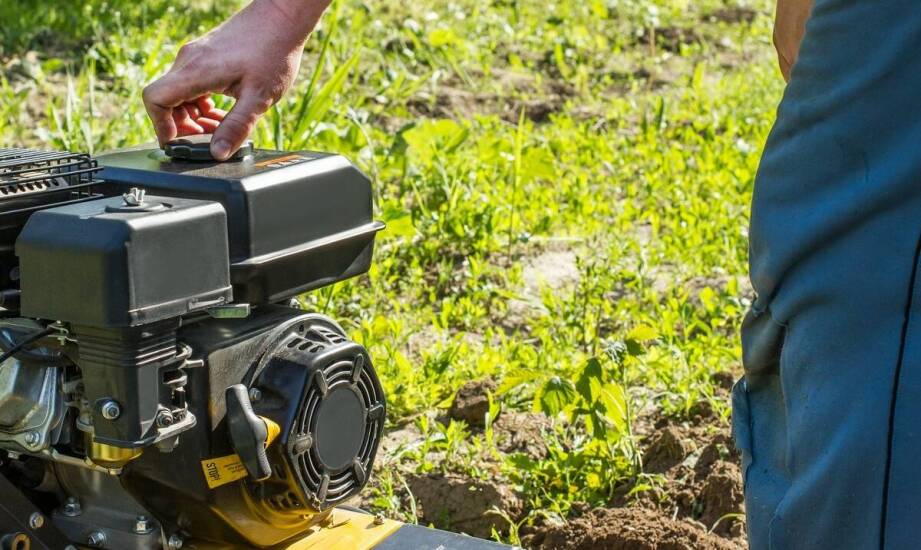 Różnice między kosiarkami bijakowymi a tradycyjnymi modelami kosiarek