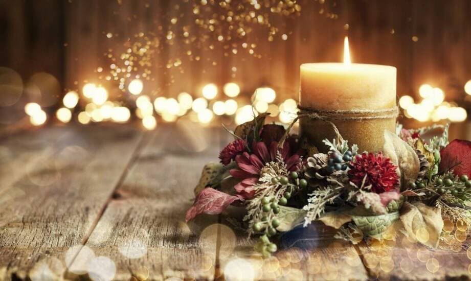 Jakie kwiaty i liście wybrać do świątecznych aranżacji florystycznych?