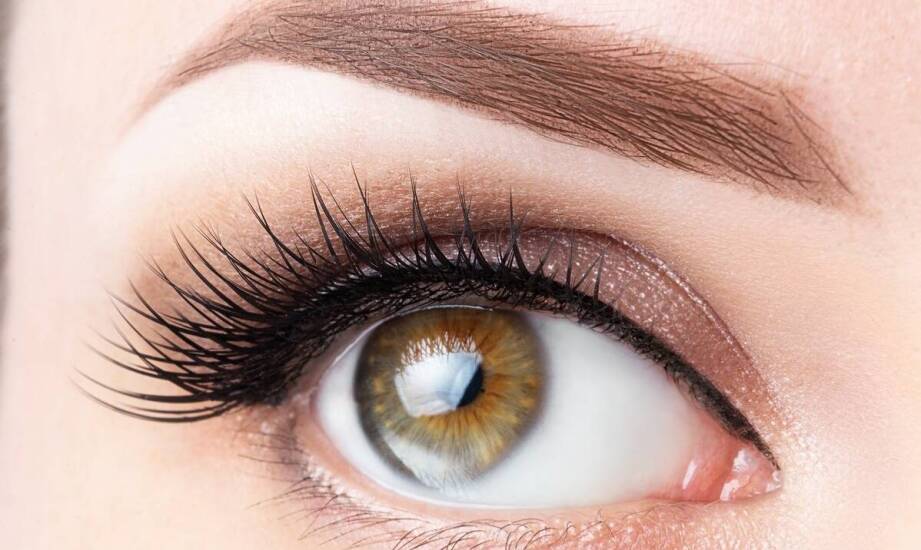 Stylizacja oka: Kompleksowe usługi z laminacją brwi na czele