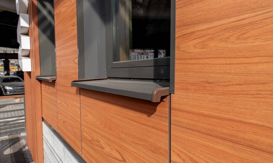 Zastosowanie podokienników zewnętrznych w projektach komercyjnych