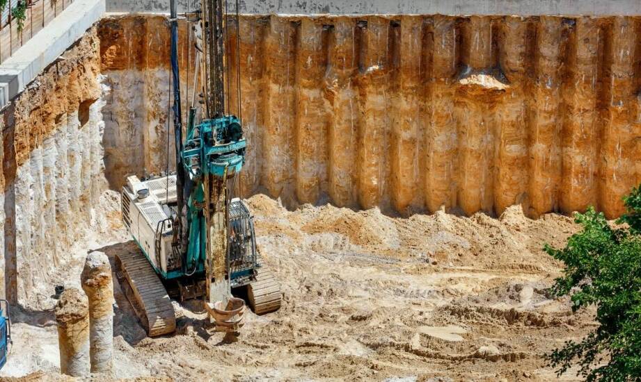 Pogłębianie studni kręgowych – kluczowe aspekty techniczne i korzyści z tego płynące