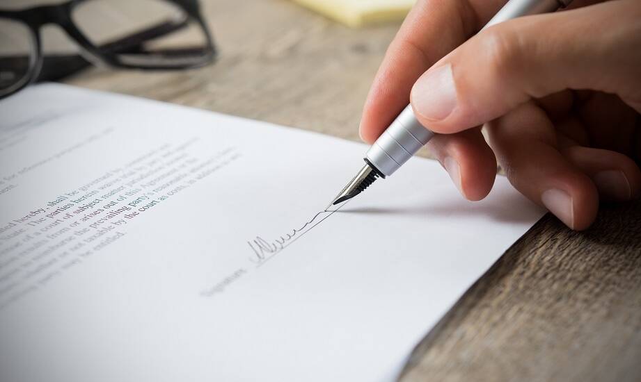 Notarialne poświadczenie podpisu: Kiedy jest potrzebne i jaki jest jego koszt?