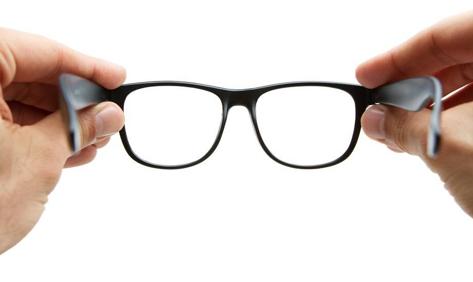 Jakie są zalety korzystania z profesjonalnego badania wzroku przed wyborem okularów?