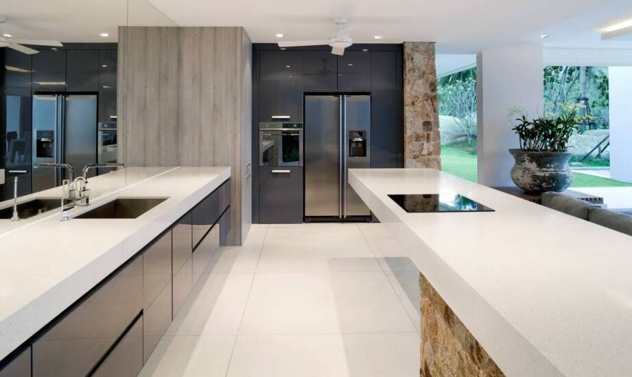 Różnorodność wzorów i kolorów spieków kwarcowych w nowoczesnym designie