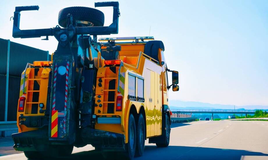 Szybka reakcja pomocy drogowej – jakie są zalety korzystania z lokalnych usług?