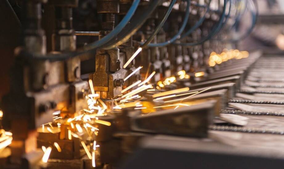 Rola spawania stali czarnej w produkcji maszyn i urządzeń przemysłowych