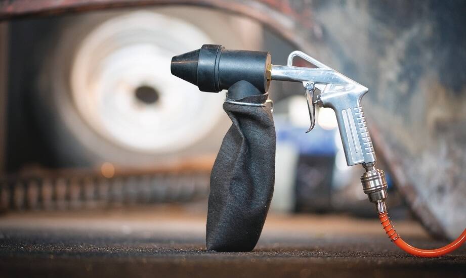 Jak konserwować maszyny do piaskowania, aby zapewnić ich długowieczność?