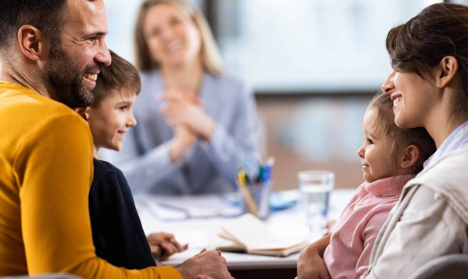Jak szkolenia dla rodziców w Lublinie wspierają rozwój emocjonalny najmłodszych?