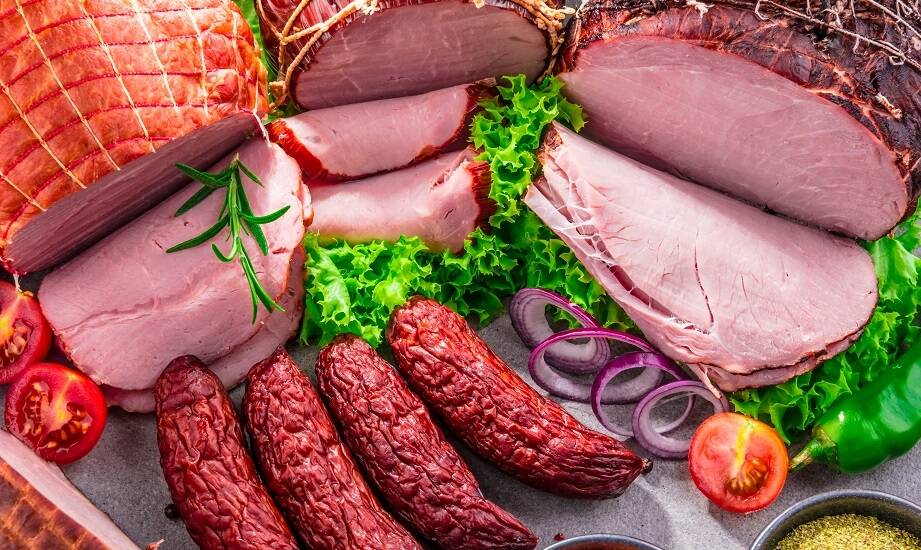 W jaki sposób hurtownie wędlin mogą wpływać na jakość produktów spożywczych?