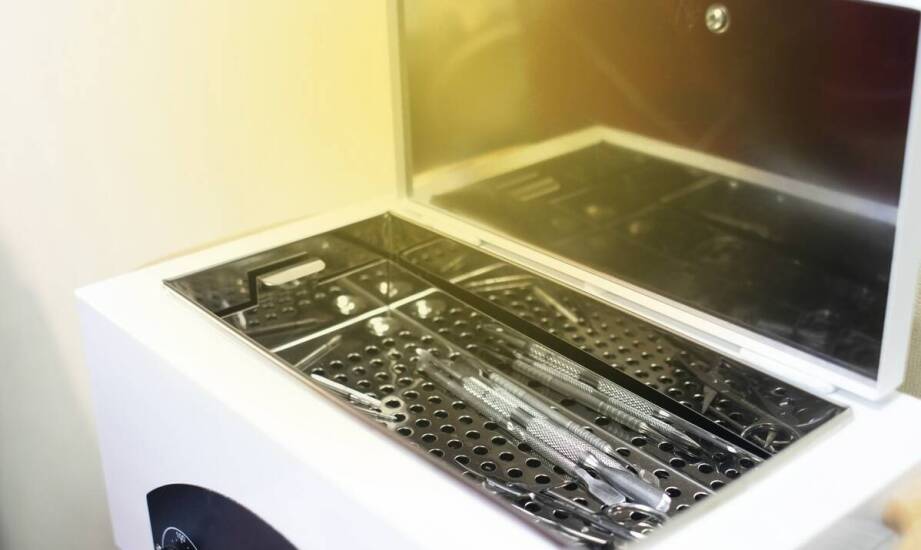 Dlaczego warto inwestować w autoklawy o szybkim czasie cyklu sterylizacji?