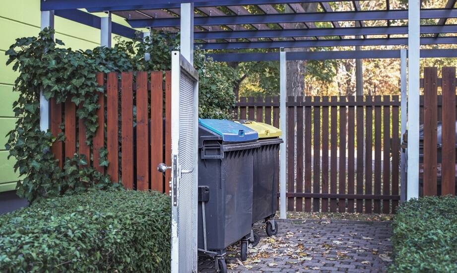 Jak dbać o wiatę śmietnikową, aby służyła przez lata?