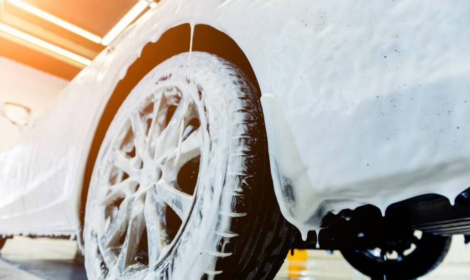 Zalety myjni przemysłowych ze stali szlachetnej w przemyśle