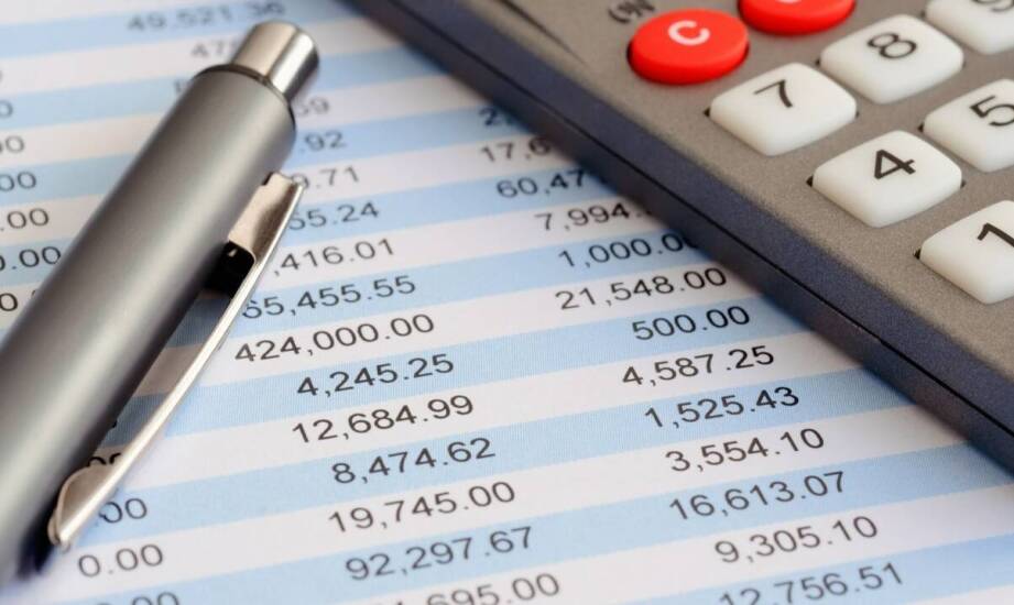 Jakie są wymogi prawne dotyczące prowadzenia księgi przychodów i rozchodów?