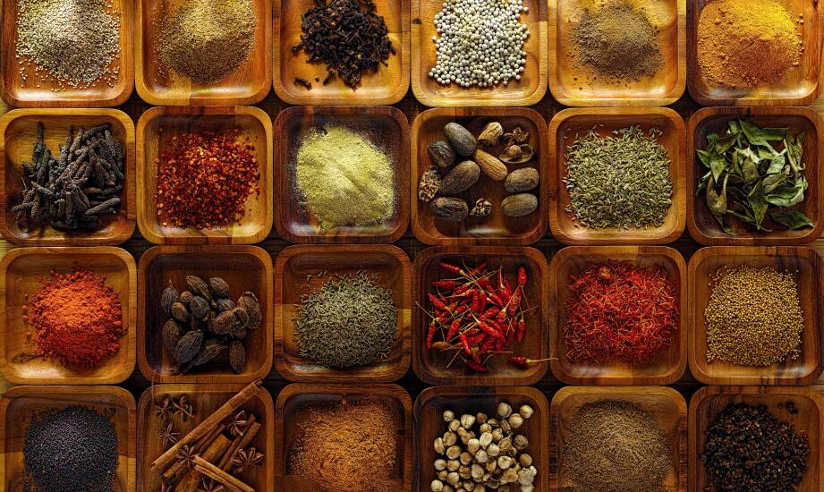 What are the Benefits of Using Spices Dedicated to Smoking?