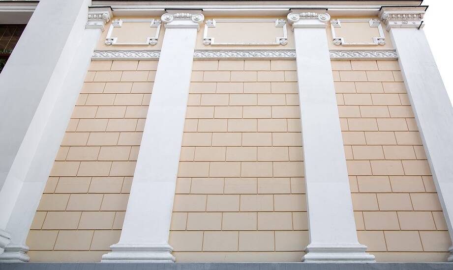 Wpływ podstaw dekoracyjnych na trwałość i estetykę budynków