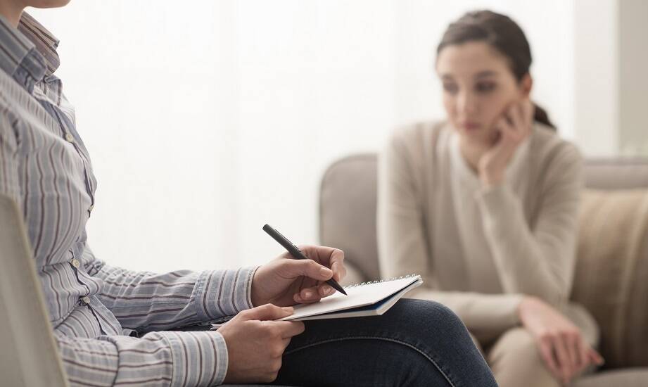 Jakie korzyści niesie ze sobą profesjonalna pomoc psychologiczna w leczeniu uzależnień?