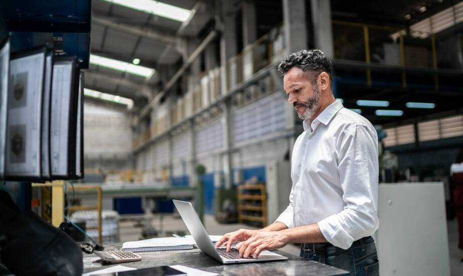 Jak nasza platforma wspiera proces nadawania przesyłek priorytetowych?