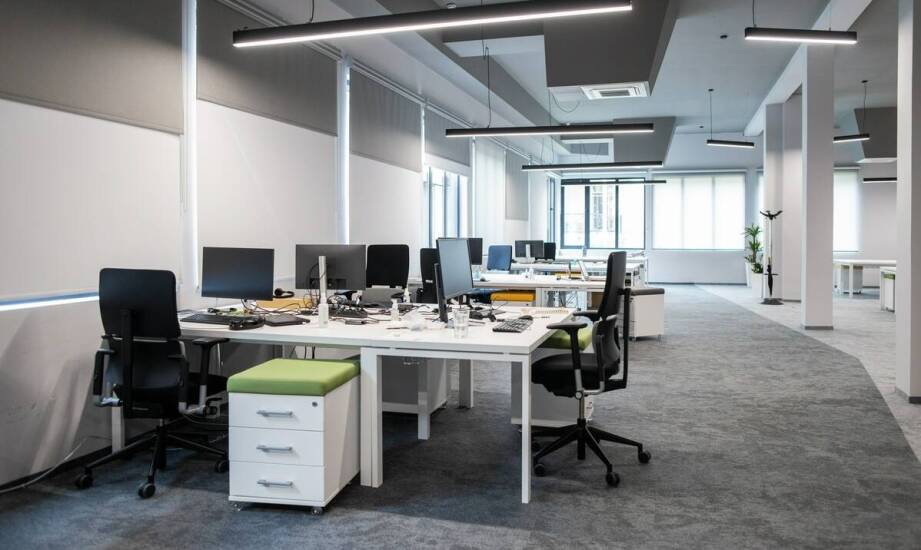 Jakie korzyści przynoszą innowacyjne technologie ogrzewania w biurach?