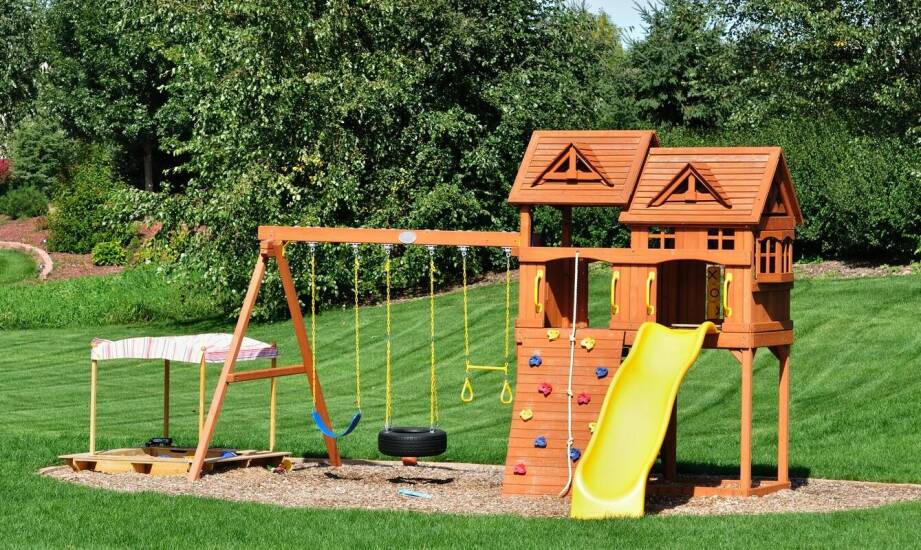 Atestowane wyposażenie placów zabaw – co warto wiedzieć?