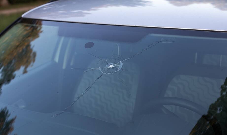 Znaczenie profesjonalnej naprawy pęknięć na szybie dla bezpieczeństwa