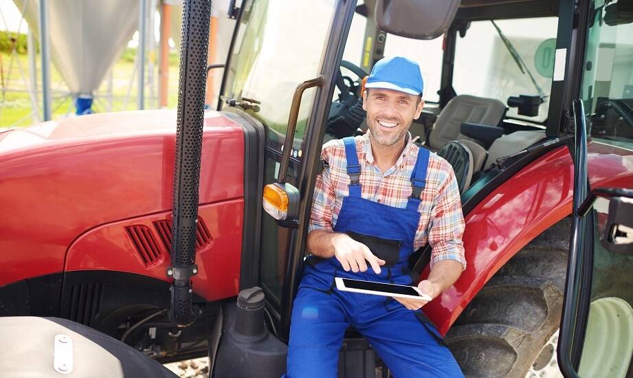 Szkolenia z obsługi ciągników – co można zyskać?