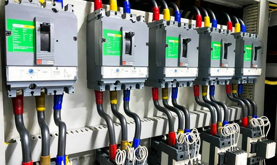 Wybór idealnych przewodów do odbiorników ruchomych – oferta hurtowni elektrycznej