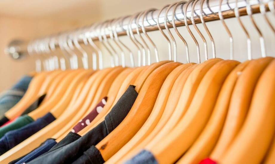 Kurtki robocze a przepisy BHP – co warto wiedzieć?