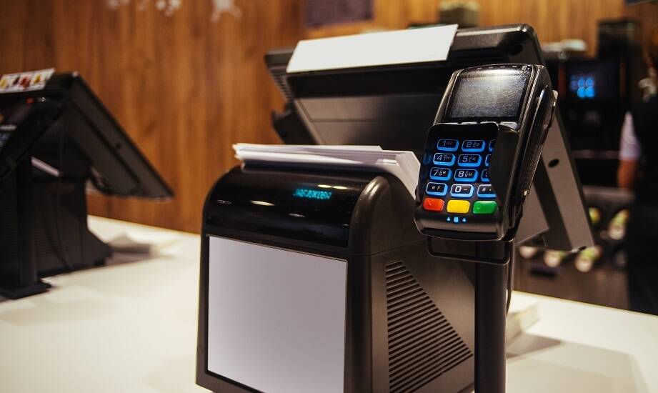 Jak zintegrować kasy fiskalne z systemami IT w firmie?