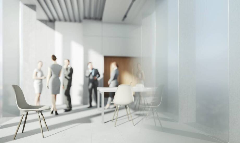 Jak biura nieruchomości ułatwiają zakup mieszkań na pierwszym rynku?