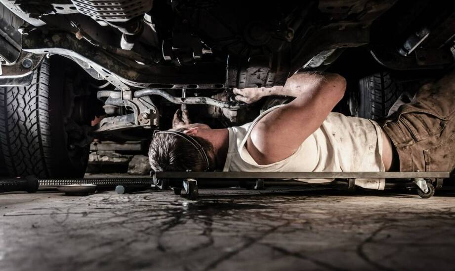 Wymiana sprzęgła – dlaczego warto zaufać mechanikowi samochodowemu z Komornik?