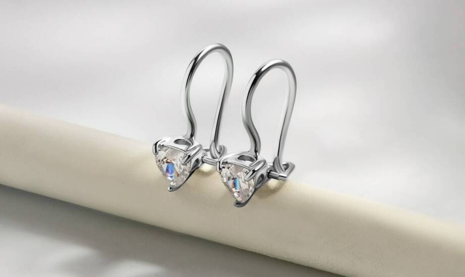 Kolczyki białe złoto z cyrkoniami – jak wpływają na codzienną elegancję?