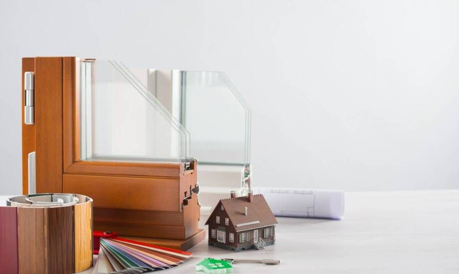 Porównanie kosztów instalacji szklanych balustrad balkonowych z innymi materiałami