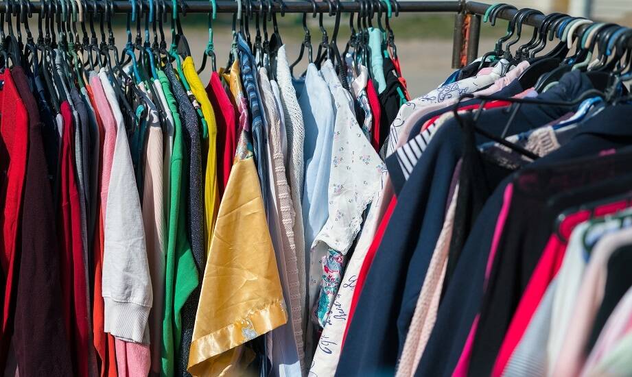 Znaczenie terminowości w realizacji zamówień odzieży używanej