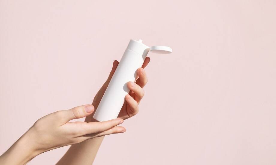 Nawilżające kosmetyki – idealne rozwiązanie dla suchej skóry