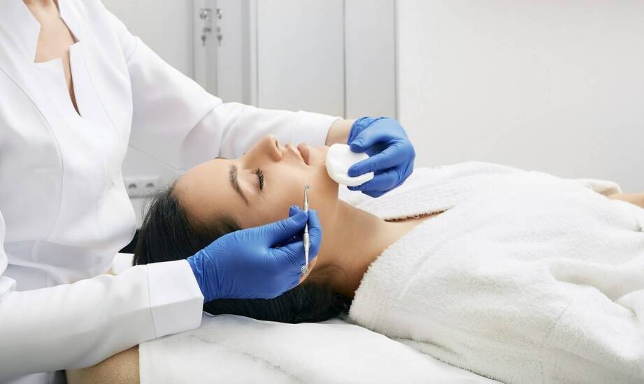 Jakie są koszty wampirzego liftingu i co na nie wpływa?