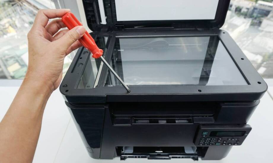 Serwis urządzeń wielofunkcyjnych a zwiększenie żywotności sprzętu biurowego