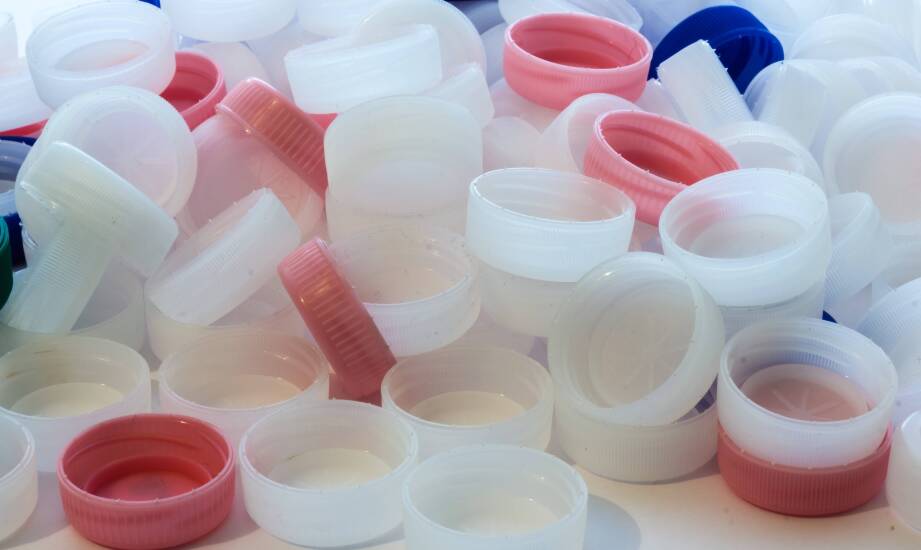 Aus welchem Material können Kappen für Lkw-Radmuttern hergestellt werden?