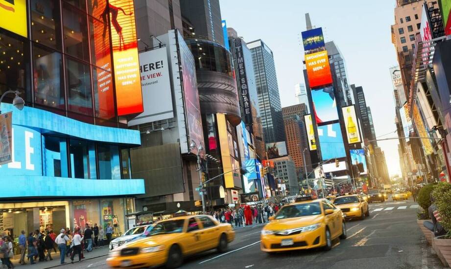 Jak serwis reklam wspiera efektywność kampanii outdoorowych?