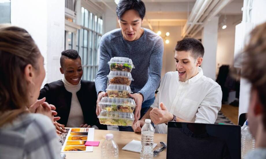 Rola edukacji proekologicznej w firmach produkujących opakowania